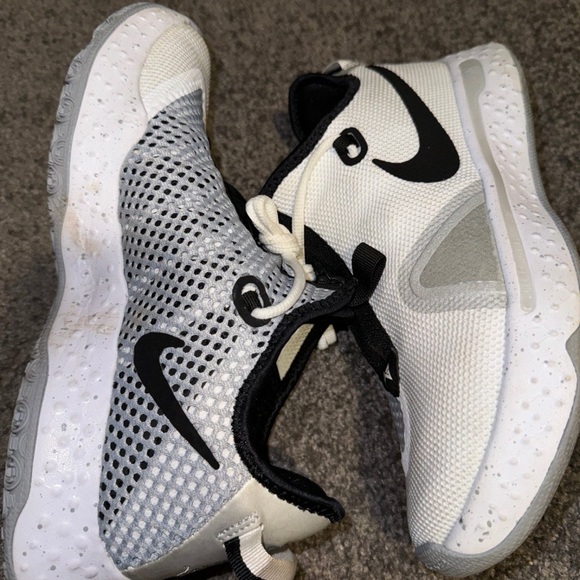 Nike PG - Picture 2 of 4
